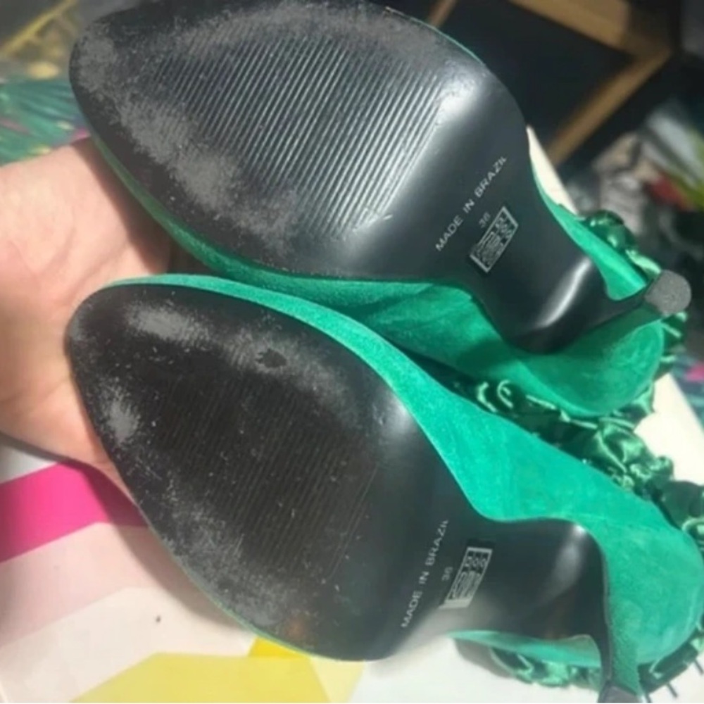 Office Green Ruffled Heels - Picture 4 of 5